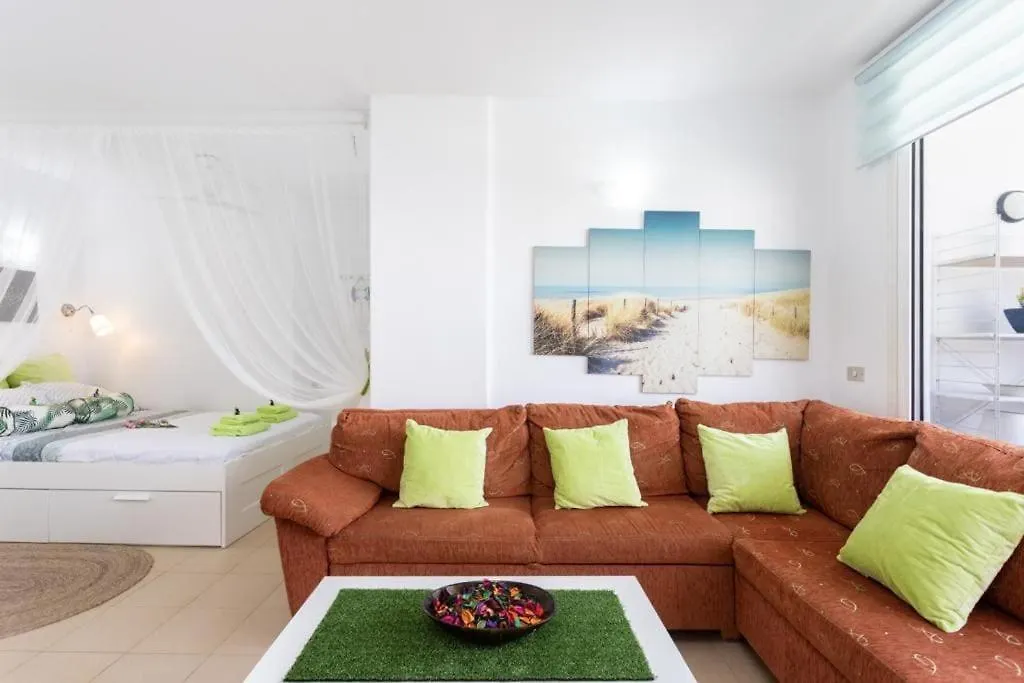 Cosy Studio With Balcony At Golf Del Sur, Tenerife San Miguel de Abona